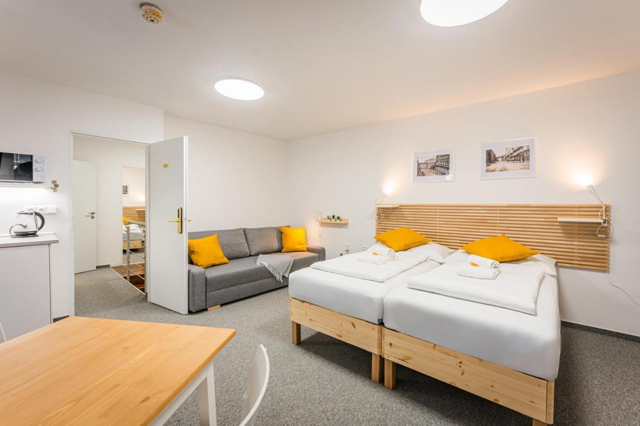 Hotel Ostaš Praha Bagian luar foto