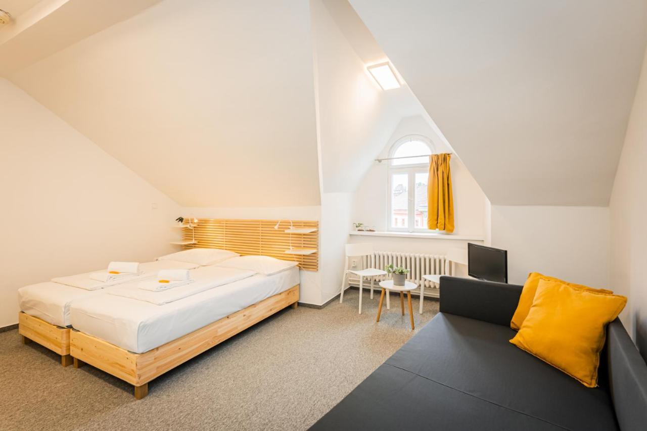 Hotel Ostaš Praha Bagian luar foto