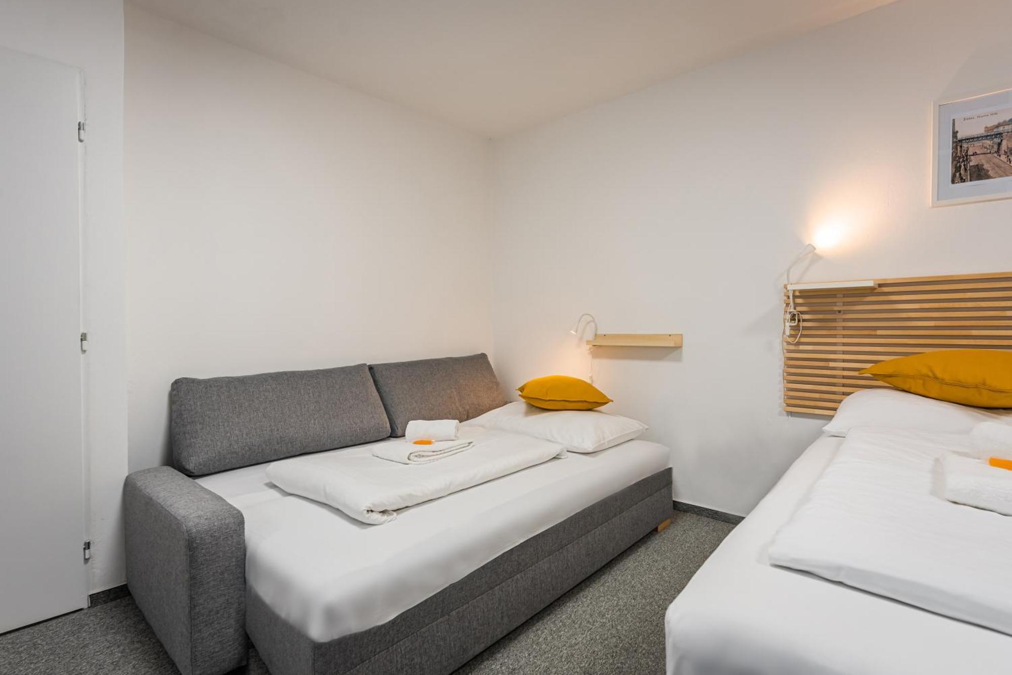 Hotel Ostaš Praha Bagian luar foto