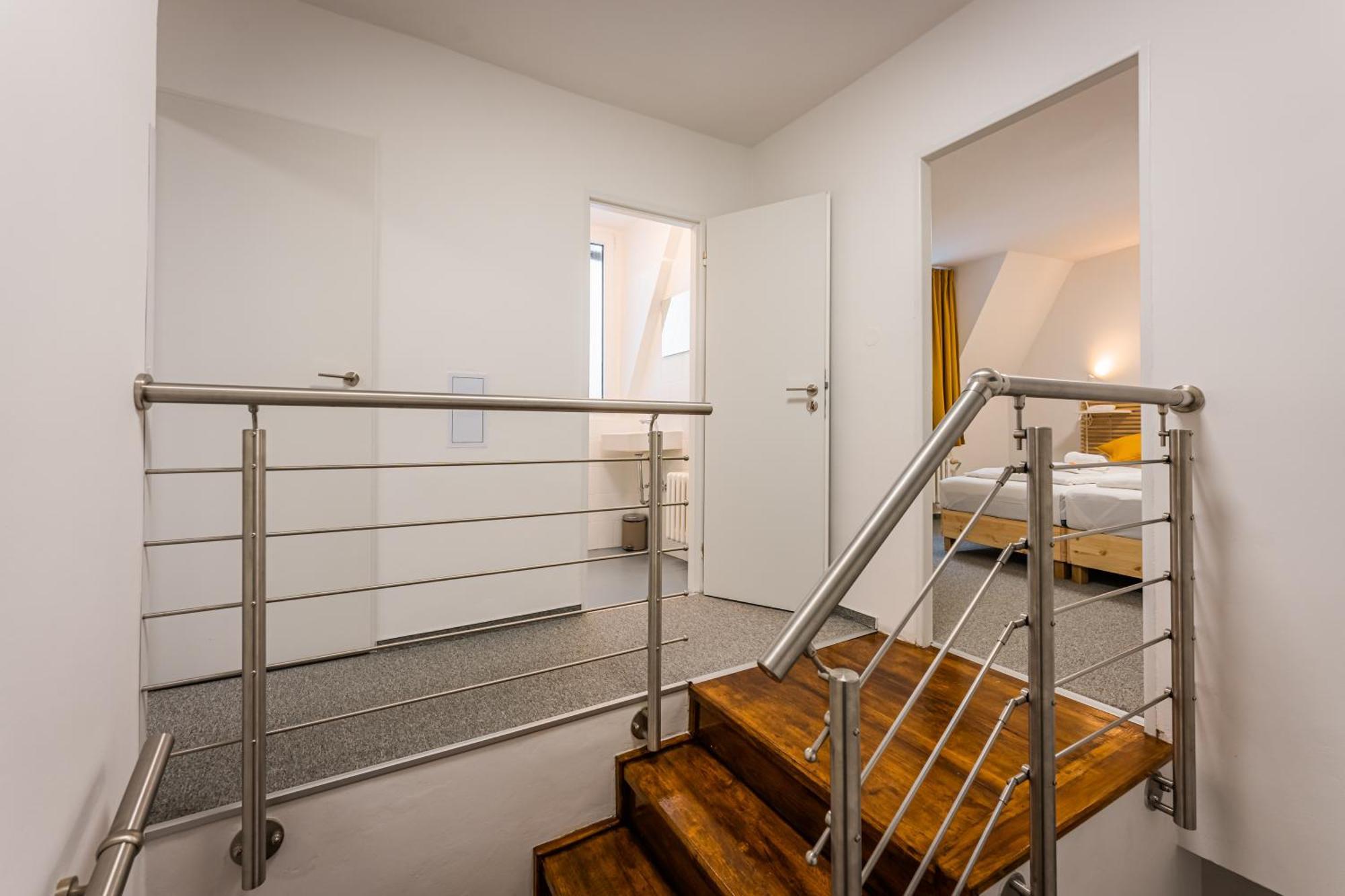 Hotel Ostaš Praha Bagian luar foto